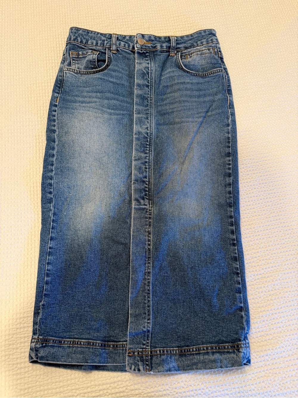 Current/Elliott Midwash Blue Denim Skirt with Contrast Stitching